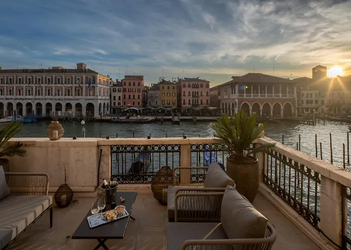 Grand Canal Luxury Apartment With Terrace R&R