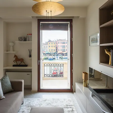 Grand Canal Luxury Apartment With Terrace R&R Venice Exterior photo